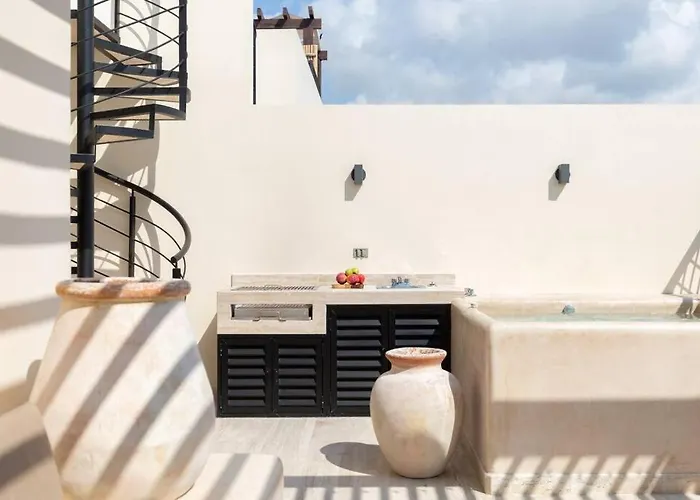 Apartment Paramar Beautiful 3 Bdr Ph Pvt Pool And Terrace
